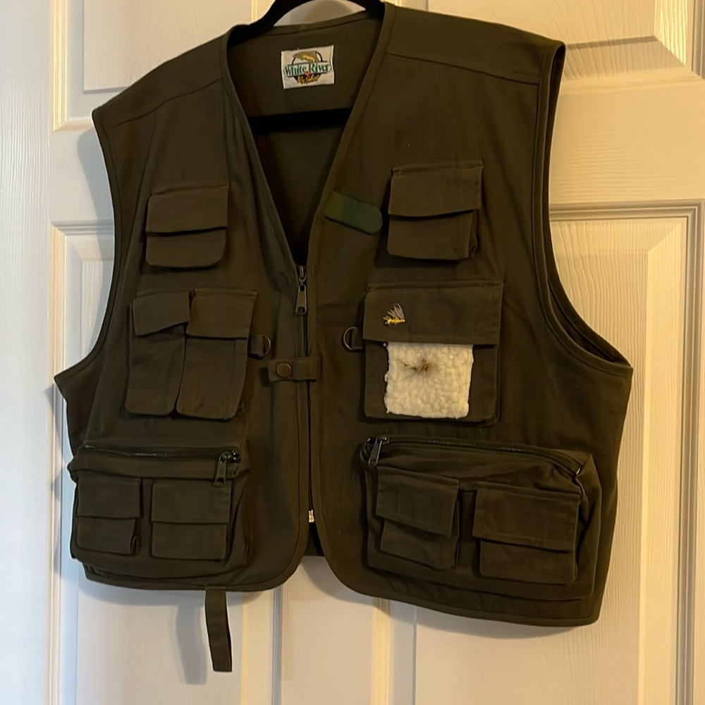 Vintage XXL White River Rmy Green Fly Shop Fly Fishing Vest with 2 lures.